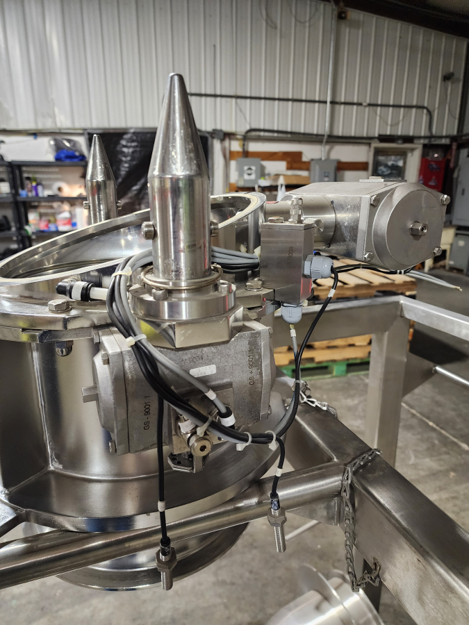 Glatt TKS Split Butterfly Valve Pneumatic Containment Valve + Discharge Hopper, photo 7 of 9