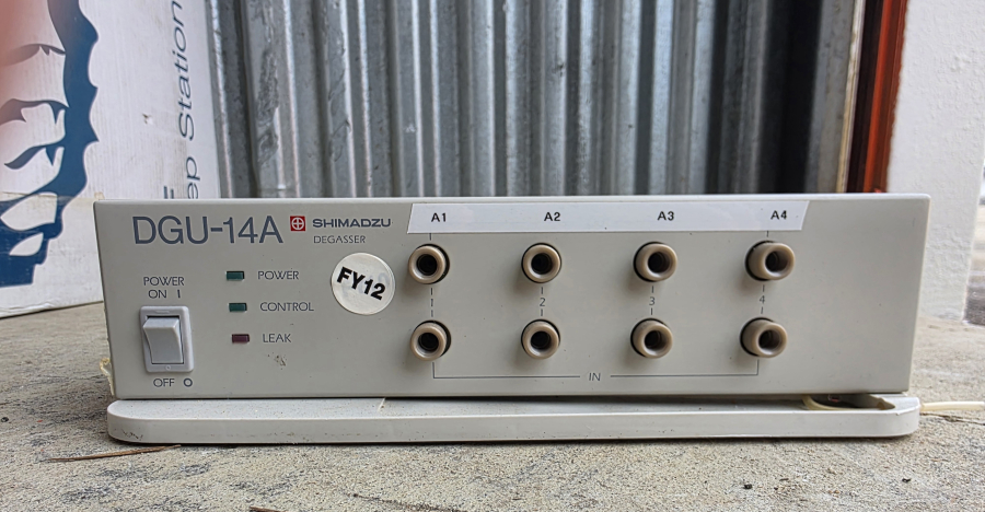 Shimadzu HPLC LOT SIL-HTA SIL-10AF x2 LC-20AT SCL-10AVP x3 DGU-14A x7 FCV-10ALVP x2 SN:L20013900027, photo 47 of 99