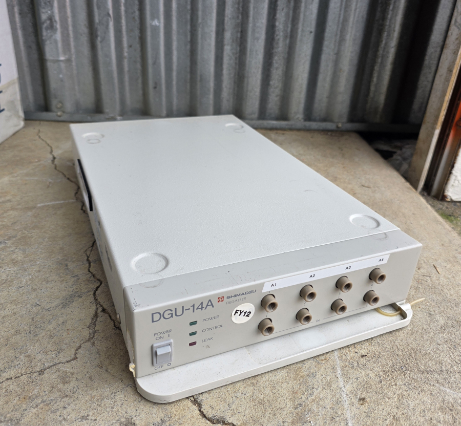Shimadzu HPLC LOT SIL-HTA SIL-10AF x2 LC-20AT SCL-10AVP x3 DGU-14A x7 FCV-10ALVP x2 SN:L20013900027, photo 54 of 99