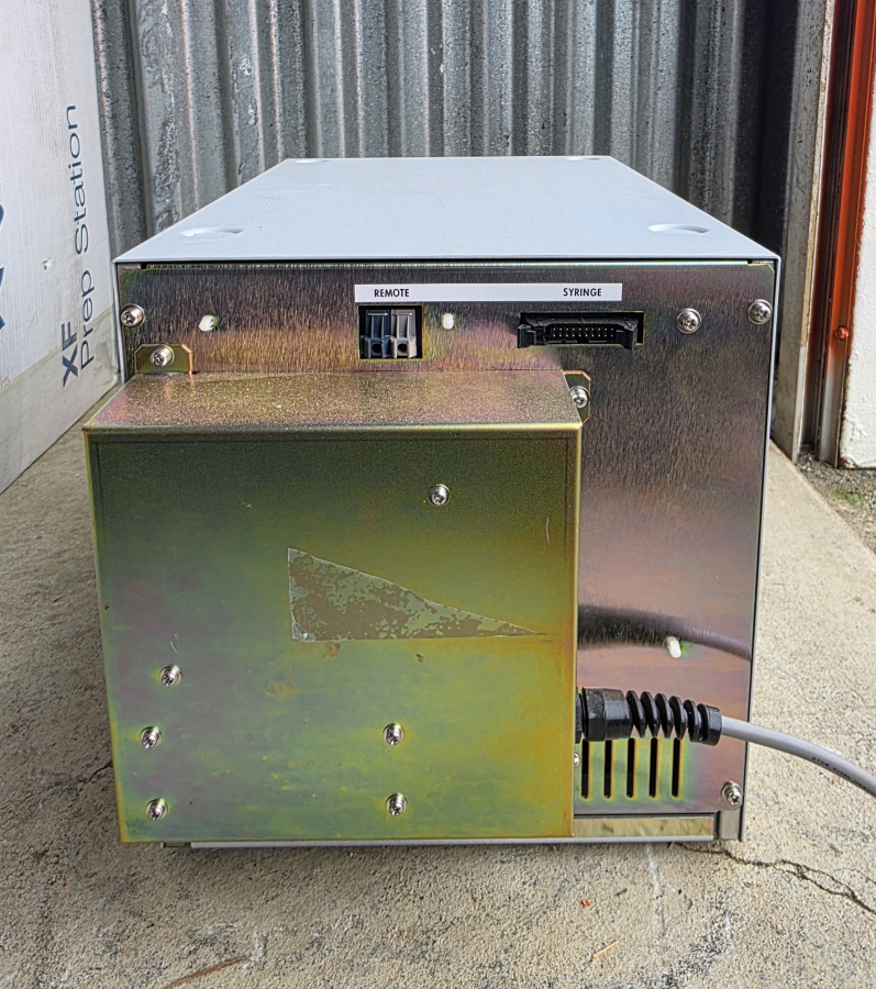 Shimadzu HPLC LOT SIL-HTA SIL-10AF x2 LC-20AT SCL-10AVP x3 DGU-14A x7 FCV-10ALVP x2 SN:L20013900027, photo 64 of 99