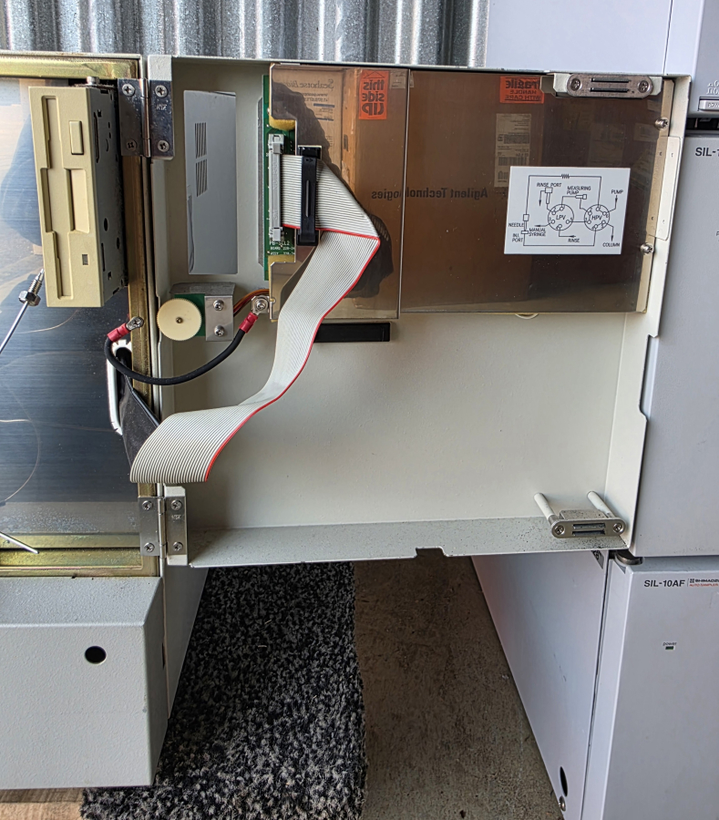 Shimadzu HPLC LOT SIL-HTA SIL-10AF x2 LC-20AT SCL-10AVP x3 DGU-14A x7 FCV-10ALVP x2 SN:L20013900027, photo 73 of 99