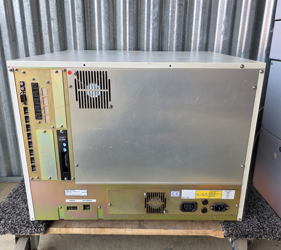 Shimadzu HPLC LOT SIL-HTA SIL-10AF x2 LC-20AT SCL-10AVP x3 DGU-14A x7 FCV-10ALVP x2 SN:L20013900027, photo 83 of 99
