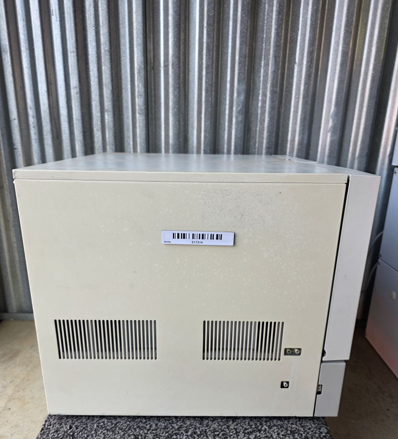 Shimadzu HPLC LOT SIL-HTA SIL-10AF x2 LC-20AT SCL-10AVP x3 DGU-14A x7 FCV-10ALVP x2 SN:L20013900027, photo 88 of 99
