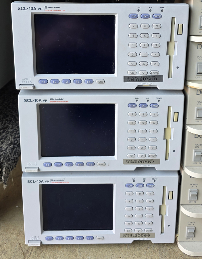 Shimadzu HPLC LOT SIL-HTA SIL-10AF x2 LC-20AT SCL-10AVP x3 DGU-14A x7 FCV-10ALVP x2 SN:L20013900027, photo 98 of 99