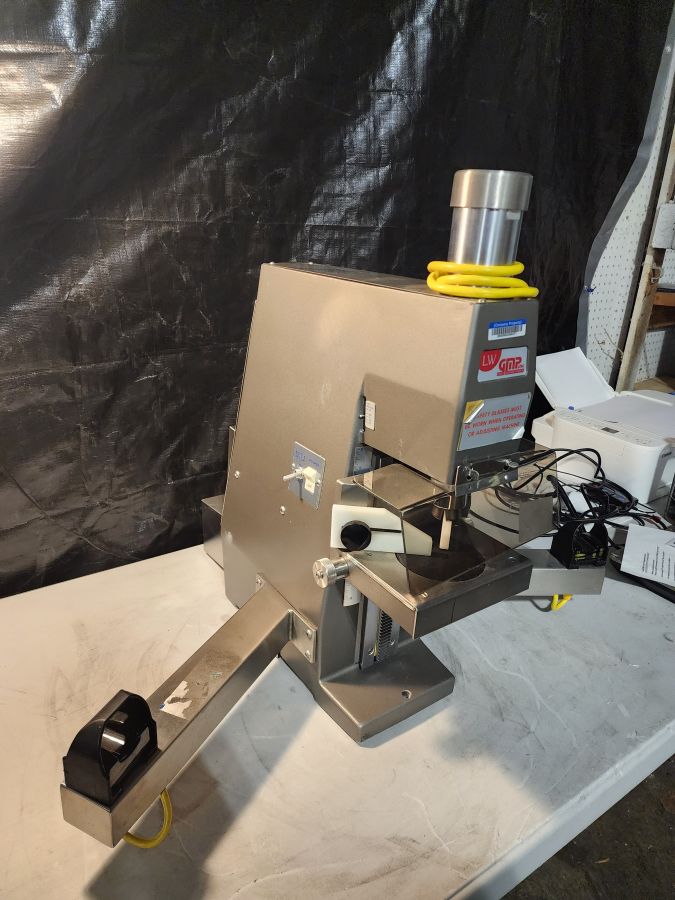 Genesis Machinery Products Type LW Benchtop vial crimper machine; SN:LW-318, photo 2 of 6