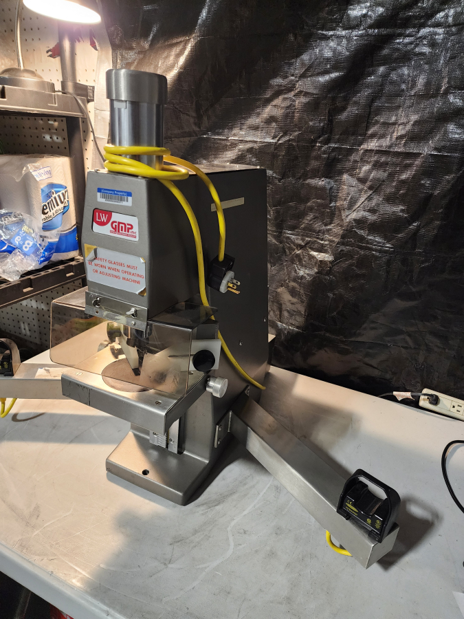 Genesis Machinery Products Type LW Benchtop vial crimper machine; SN:LW-318, photo 3 of 6