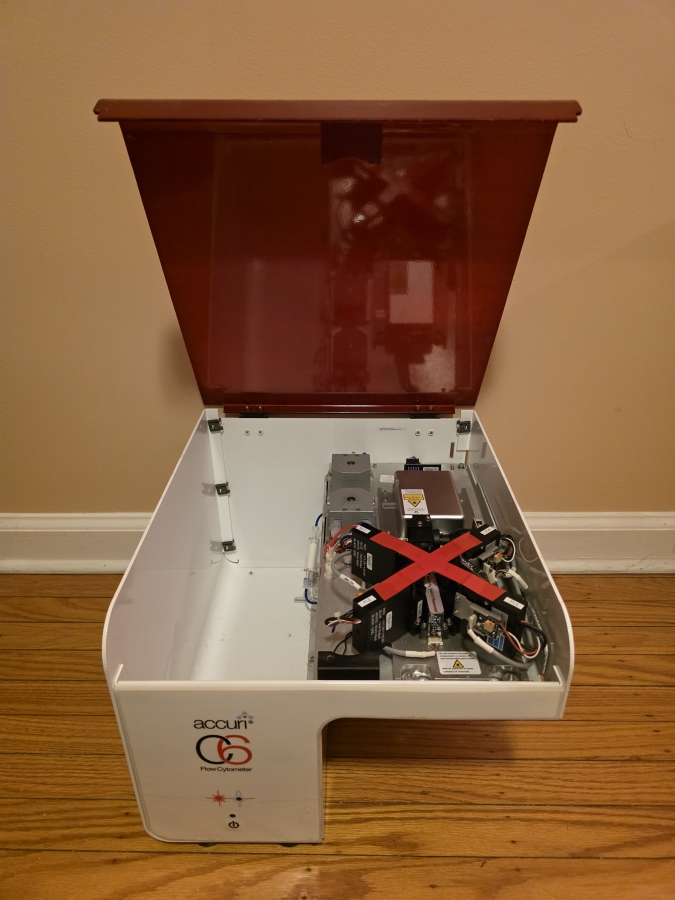 Accuri C6 Flow Cytometer with Computer; s/n 3122, photo 3 of 40