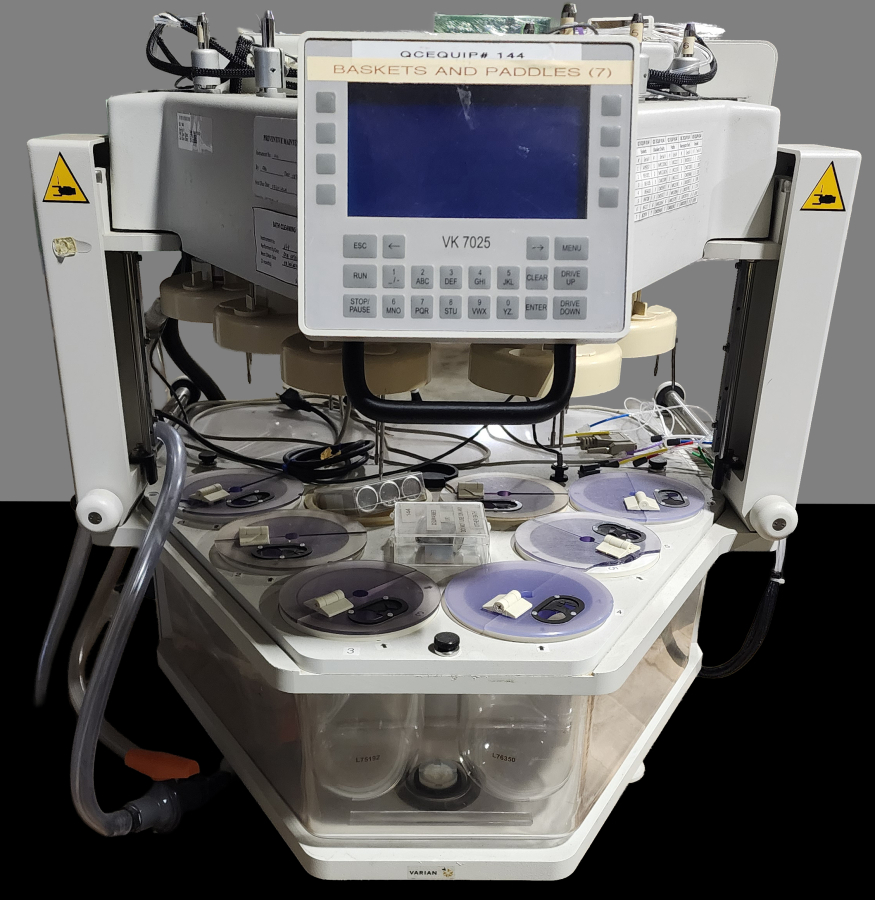 Varian VK7025 Dissolution Tester; SN:9-0168-0707, photo 1 of 12