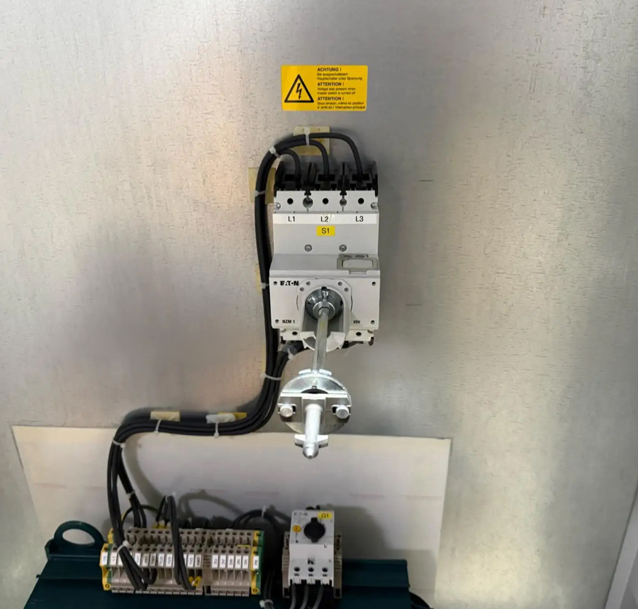 ISMET DAWN-G 15,0 Transformer, 15,000 VA, 3x200-208V, 3-phase, IP 54, Frequency 50/60 Hz, Insulation Class F, Dry-type cooling, nach DIN EN 61558, VDE 0570 T2-1 UL, EN 60085, Serial Number: 22052806/1, photo 7 of 12