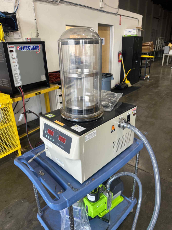 Columbia International Vacuum Freeze Dryer; S/N 2015051001, photo 3 of 19