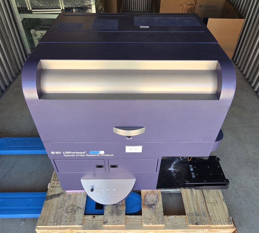 BD Biosciences LSRFortessa Cell Analyzer; S/N H64717700119, photo 19 of 54