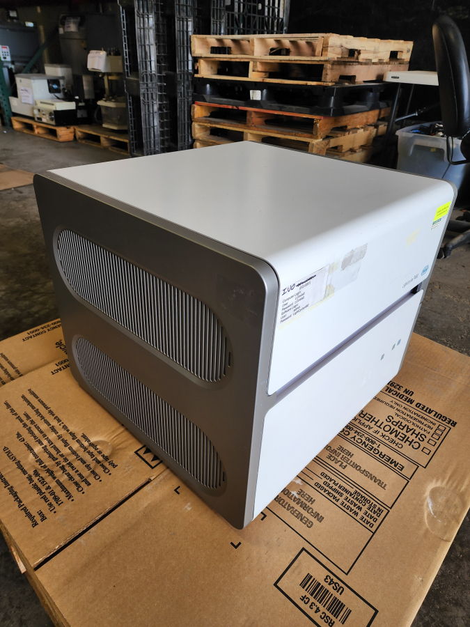 Roche LightCycler 480/96 PCR System includes computer with software; S/N 20612, photo 9 of 16