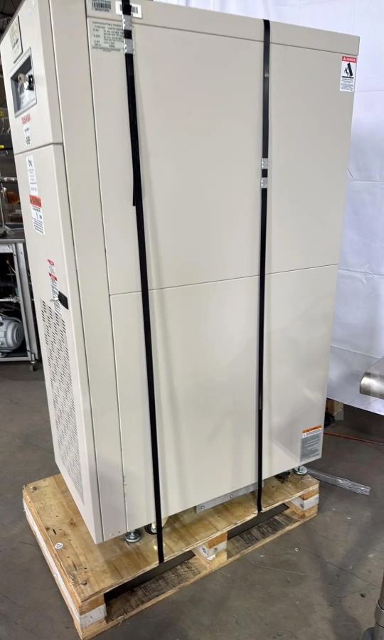 Toshiba G8000 15kVA 3-Phase UPS, 208V In/Out, Type C42F3F150XAMBN, Internal Batteries; S/N 071004084, photo 2 of 11