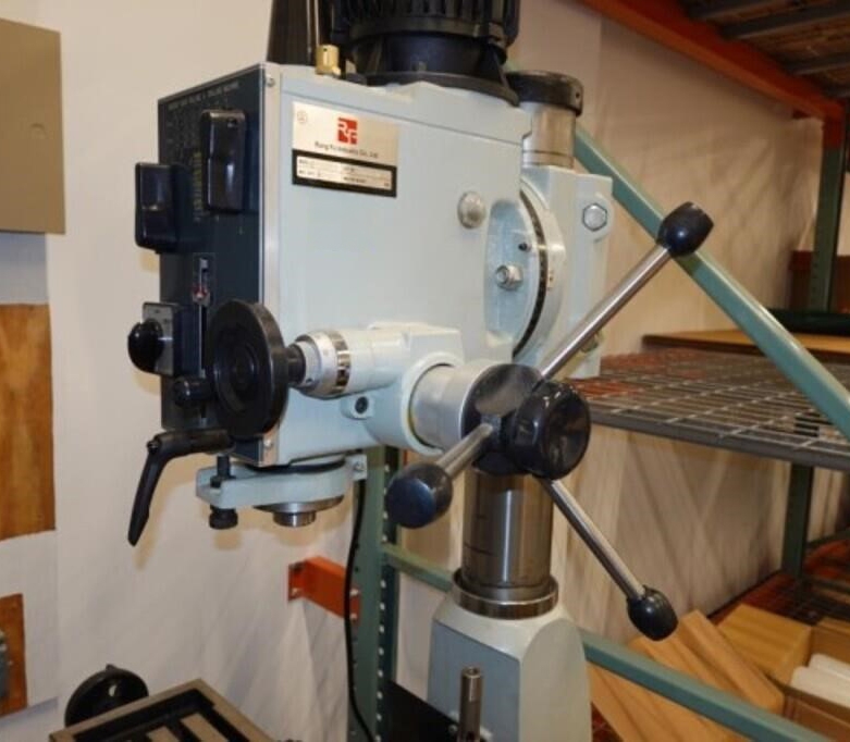Rong Fu RF-40 Geared Head Milling & Drilling Machine 09542911, photo 3 of 23