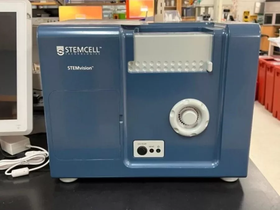 2021 STEMCELL STEMvision Colony Counter, photo 17 of 17