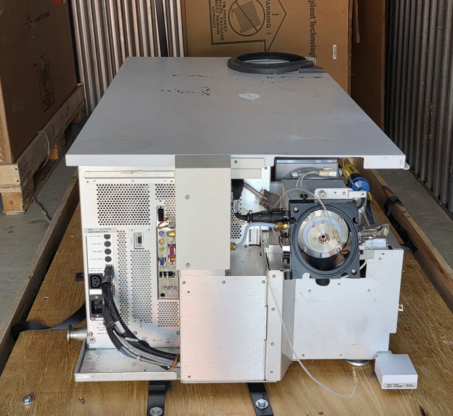 Agilent G6520B 6520 Accurate-Mass Q-TOF LC/MS Mass Spectrometer W/ Flight Tube; S/N US10422004, VIN/Serial 80220220, photo 33 of 48