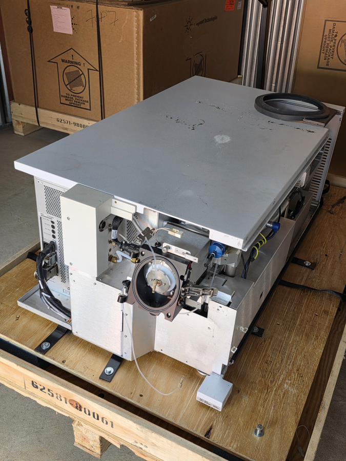 Agilent G6520B 6520 Accurate-Mass Q-TOF LC/MS Mass Spectrometer W/ Flight Tube; S/N US10422004, VIN/Serial 80220220, photo 34 of 48