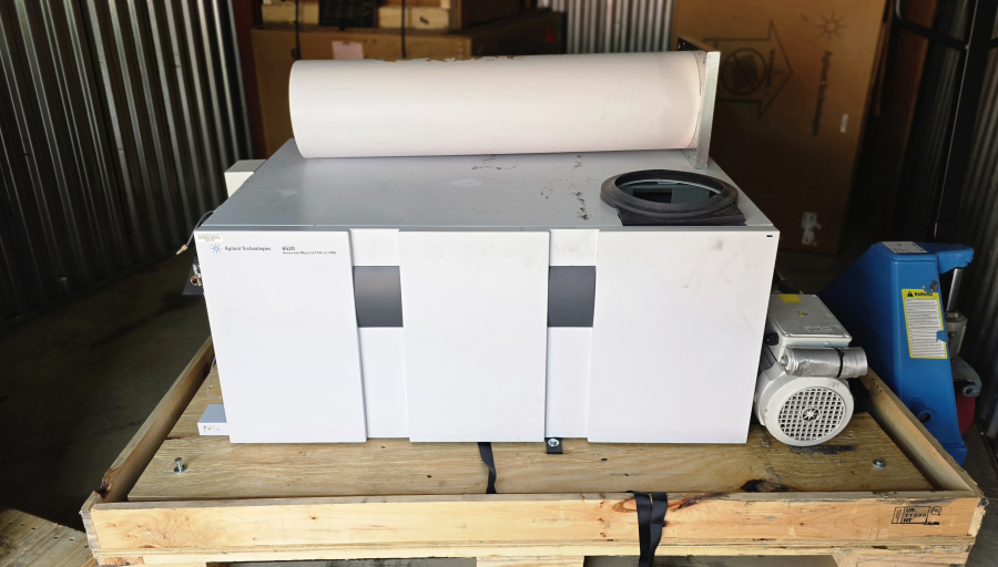 Agilent G6520B 6520 Accurate-Mass Q-TOF LC/MS Mass Spectrometer W/ Flight Tube; S/N US10422004, VIN/Serial 80220220, photo 44 of 48