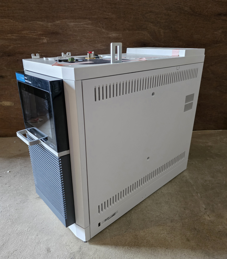 Agilent Intuvo 9000 Benchtop Gas  Chromatograph System; S/N US20320001, photo 20 of 37