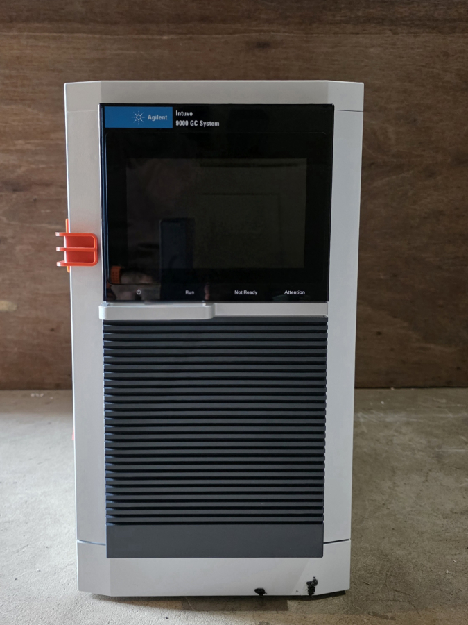 Agilent Intuvo 9000 Benchtop Gas Chromatograph System; S/N US21180001, photo 8 of 46