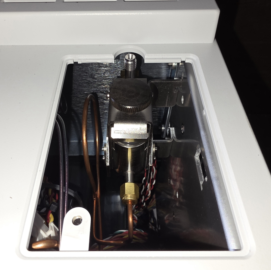 Agilent Intuvo 9000 Benchtop Gas Chromatograph System; S/N US21180001, photo 13 of 46