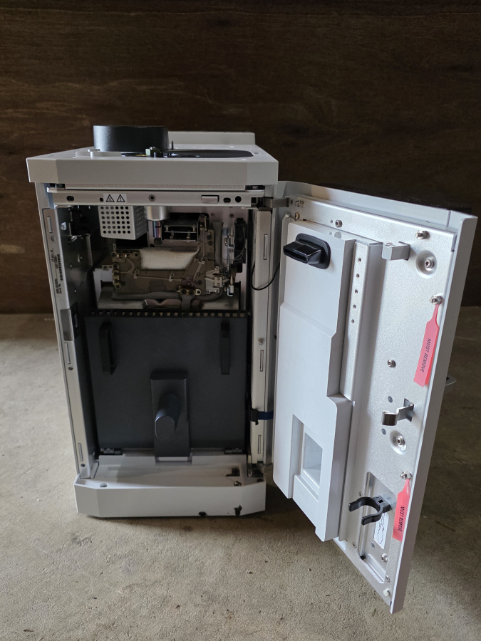 Agilent Intuvo 9000 Benchtop Gas Chromatograph System; S/N US21180001, photo 22 of 46