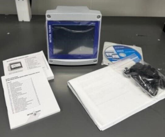 Mettler Toledo 52121853 M800 Transmitter 4-channel Process model with ISM, photo 1 of 13