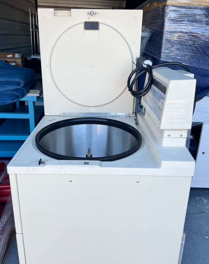 Beckman Coulter J6-MI 360291 Centrifuge, Rotor & Buckets; S/N CJE02F03, photo 2 of 9