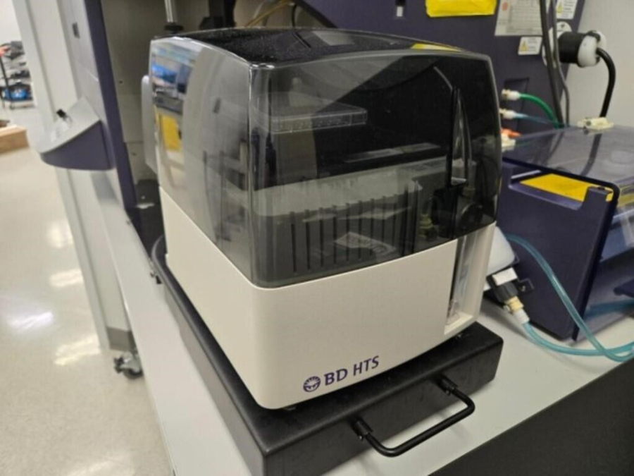 BD Biosciences LSRFortessa 647794L6 Cell Analyzer-Flow Cytometer System, 647701 HTS, HP Z230 Workstation, Fluidics Cart, ONEAC Conditioned PS; Rolling Table, photo 21 of 105
