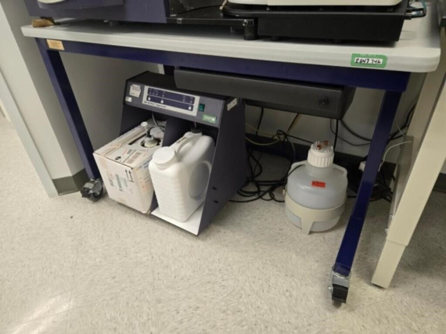 BD Biosciences LSRFortessa 647794L6 Cell Analyzer-Flow Cytometer System, 647701 HTS, HP Z230 Workstation, Fluidics Cart, ONEAC Conditioned PS; Rolling Table, photo 5 of 105